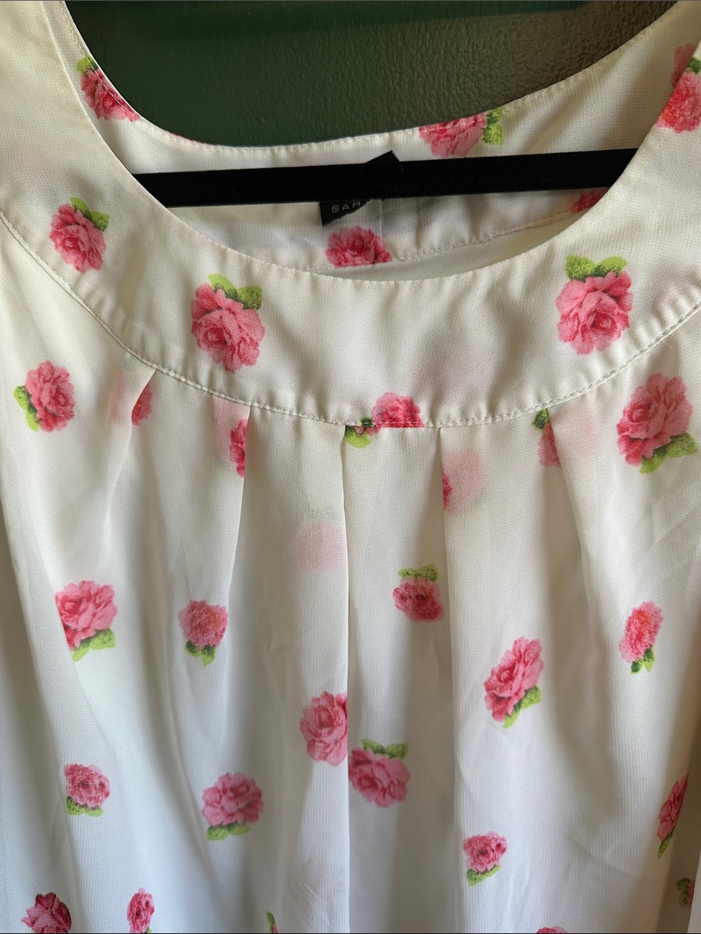 Sara Michelle Cream Top with Pink Floral Accents - Picture 6 of 8